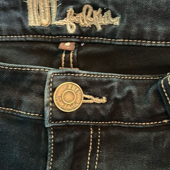 Kut from the Kloth Jeans Modern Fit Skinny
Size 8 distressed on left knee - Picture 5 of 13